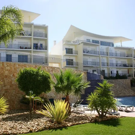 Encosta Da Orada By Garvetur * 阿尔布费拉